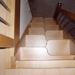 Platzsparende Raumspartreppe aus Buche