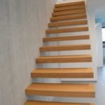 schwebende Treppenstufen natur Eiche